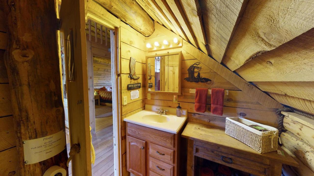 Canyon View Family Cabin, Deck, Tv Room, Games, Bbq, Campfire Monticello Dış mekan fotoğraf