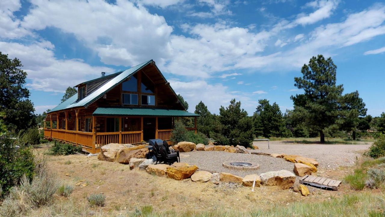 Canyon View Family Cabin, Deck, Tv Room, Games, Bbq, Campfire Monticello Dış mekan fotoğraf